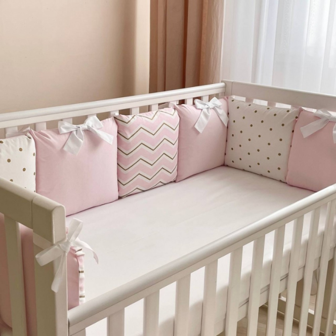 Set lenjerie patut bebe 7 piese Dots roz (4)